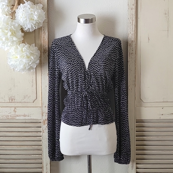 Zara black and white polka dot cinched waist front wrap top, women's size medium - Picture 2 of 9